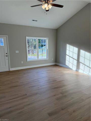 123 Creekside Drive, Mocksville, NC 27028