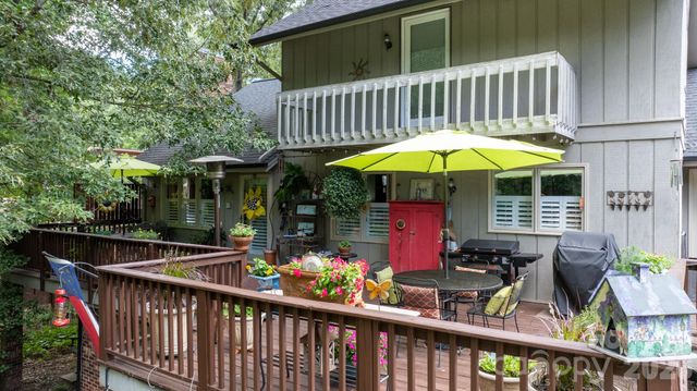 446 17th Avenue Drive NE, Hickory, NC 28601