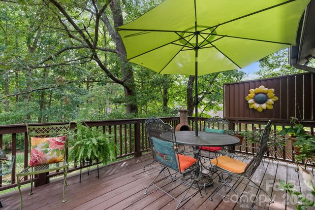 446 17th Avenue Drive NE, Hickory, NC 28601