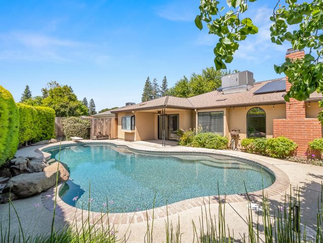 6461 N San Pedro Avenue, Fresno, CA 93711