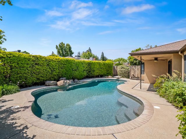 6461 N San Pedro Avenue, Fresno, CA 93711