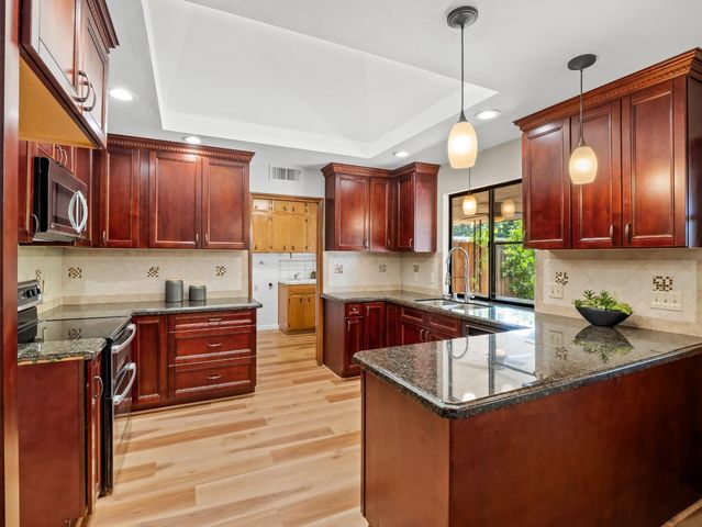 6461 N San Pedro Avenue, Fresno, CA 93711