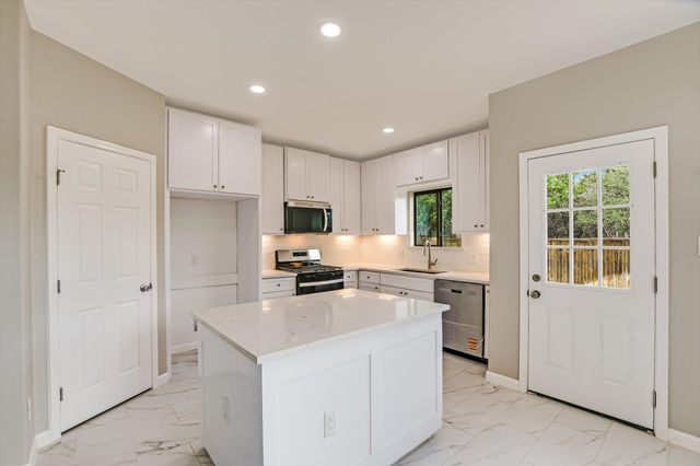 1401 Little Elm TRL 205, Cedar Park, TX 78613