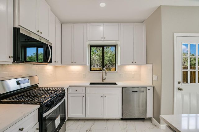 1401 Little Elm TRL 205, Cedar Park, TX 78613
