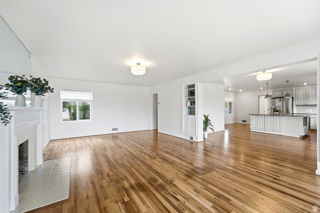 1925 E HILLCREST AVE, Salt Lake City, UT 84106