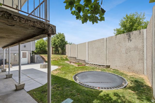 1925 E HILLCREST AVE, Salt Lake City, UT 84106