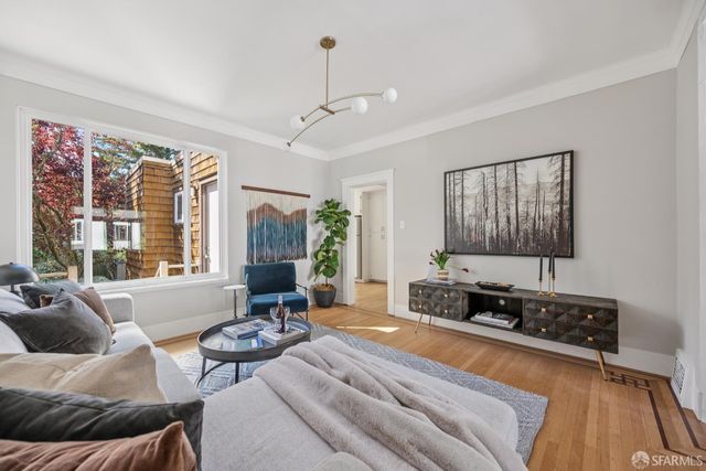 1819 8th Avenue, San Francisco, CA 94109