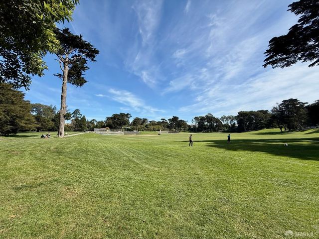 1819 8th Avenue, San Francisco, CA 94109