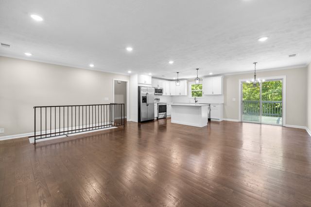 102 Walton Ct, Hendersonville, TN 37075