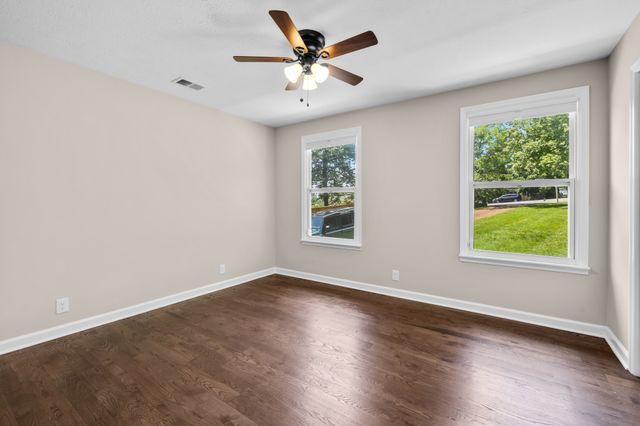 102 Walton Ct, Hendersonville, TN 37075