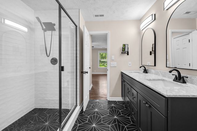 102 Walton Ct, Hendersonville, TN 37075