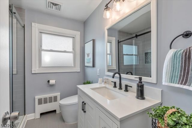 707 Kingston Ave, Kenilworth Boro, NJ 07033
