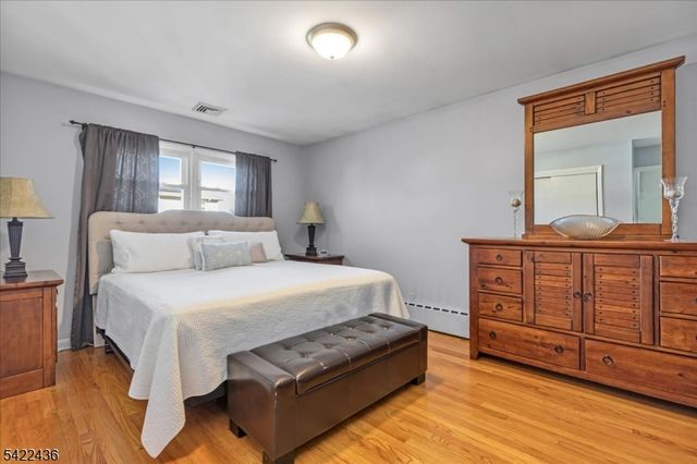 707 Kingston Ave, Kenilworth Boro, NJ 07033