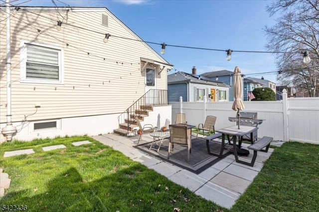 707 Kingston Ave, Kenilworth Boro, NJ 07033