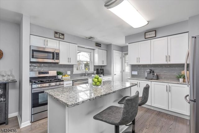 707 Kingston Ave, Kenilworth Boro, NJ 07033