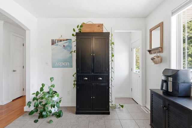 8312 N JEFFERSON Dr, Spokane, WA 99208