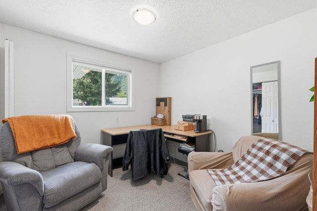 8312 N JEFFERSON Dr, Spokane, WA 99208
