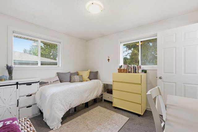 8312 N JEFFERSON Dr, Spokane, WA 99208