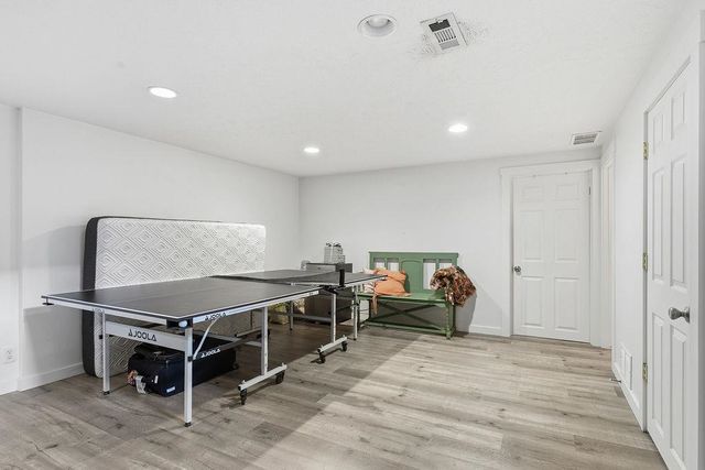 8312 N JEFFERSON Dr, Spokane, WA 99208