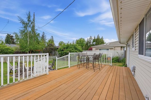 8312 N JEFFERSON Dr, Spokane, WA 99208