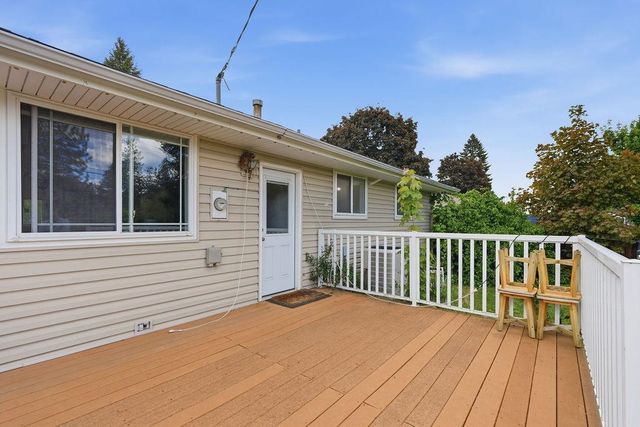 8312 N JEFFERSON Dr, Spokane, WA 99208
