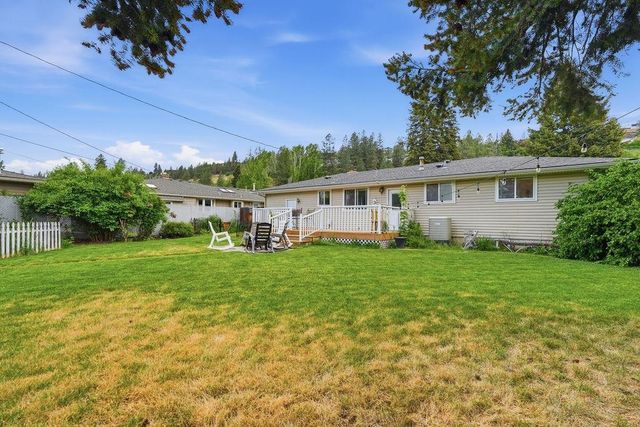 8312 N JEFFERSON Dr, Spokane, WA 99208