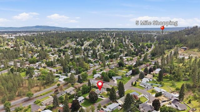 8312 N JEFFERSON Dr, Spokane, WA 99208