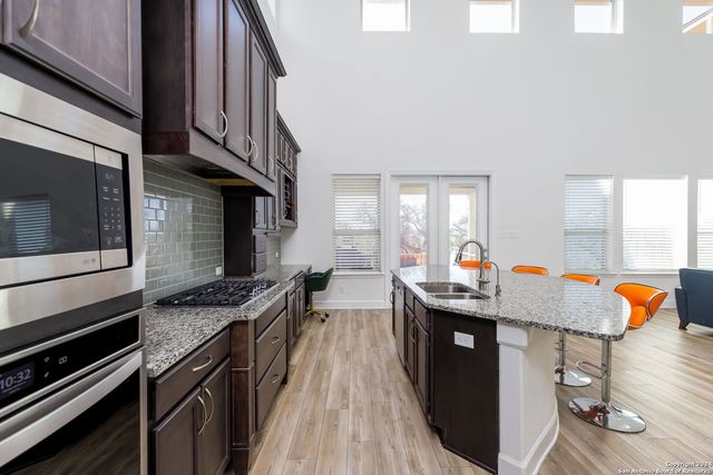 14118 Sam Houston Way, San Antonio, TX 78245