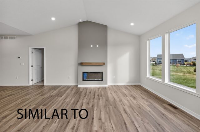 1029 NW Yorktown Drive, Waukee, IA 50063