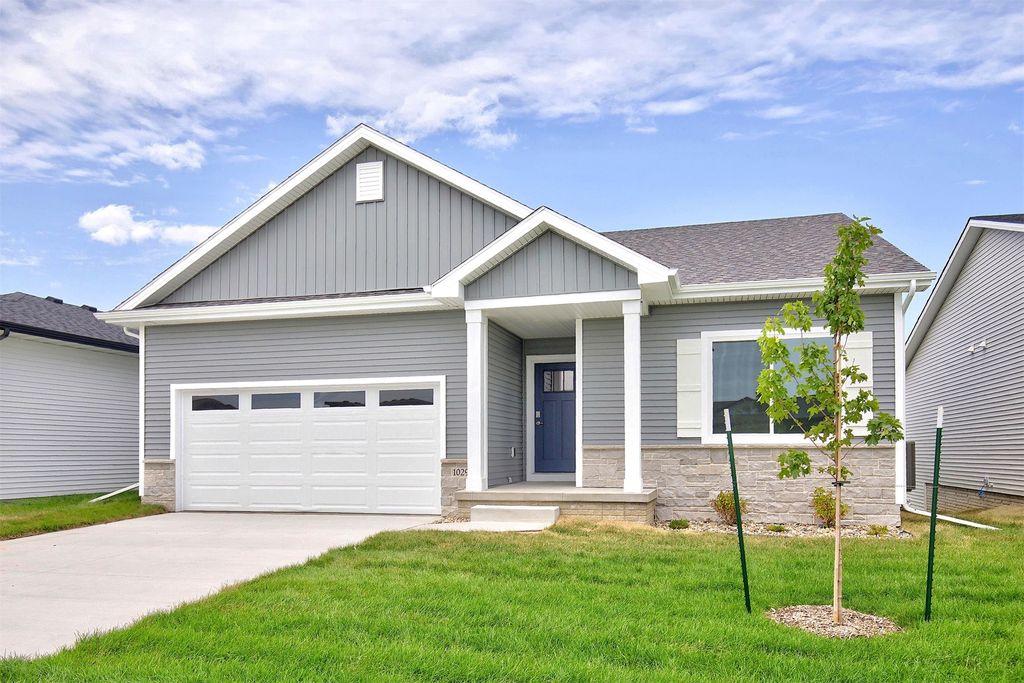 1029 NW Yorktown Drive, Waukee, IA 50263