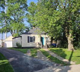 8436 Gordon Drive, Highland, IN 46322