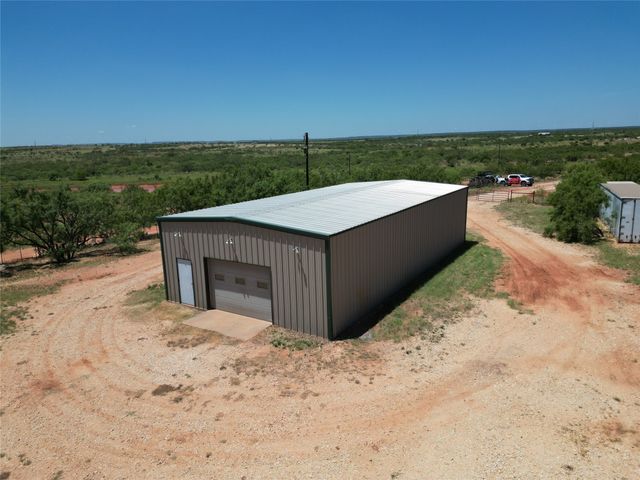 5725 FM 604, Ovalo, TX 79541