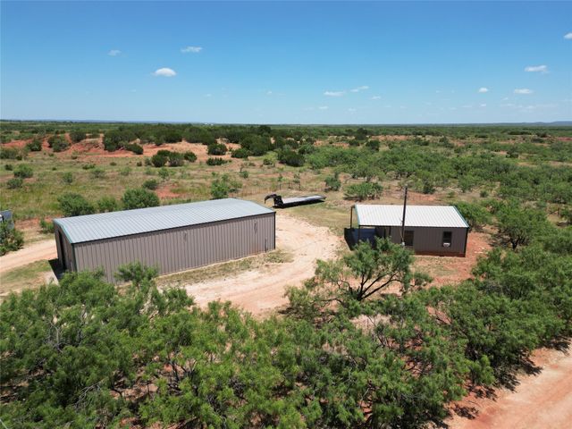 5725 FM 604, Ovalo, TX 79541
