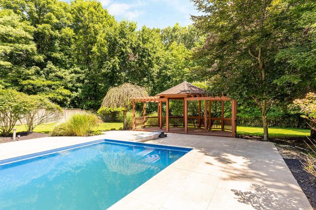 7319 Bridlespur Lane, Delaware, OH 43015
