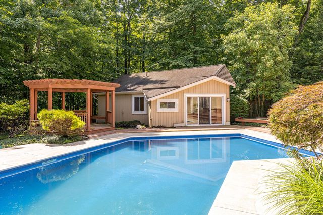 7319 Bridlespur Lane, Delaware, OH 43015