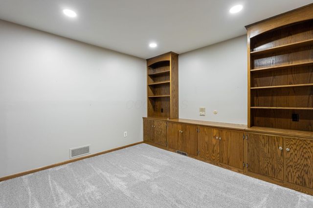 7319 Bridlespur Lane, Delaware, OH 43015