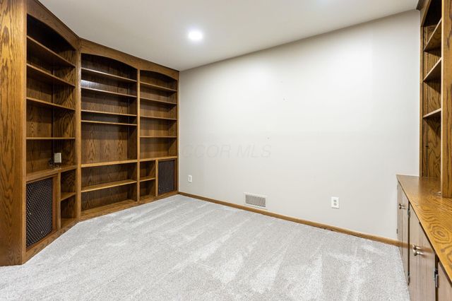 7319 Bridlespur Lane, Delaware, OH 43015