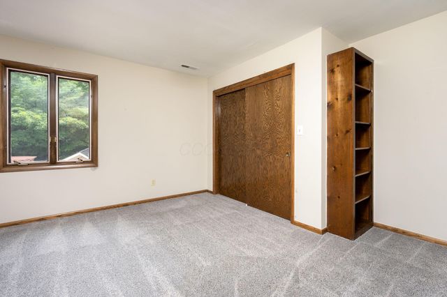 7319 Bridlespur Lane, Delaware, OH 43015