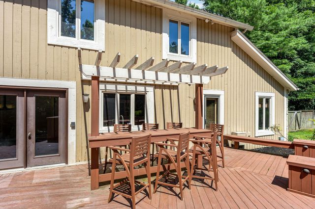 7319 Bridlespur Lane, Delaware, OH 43015