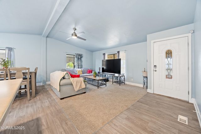 2735 Daffodil Way, Reno, NV 89512