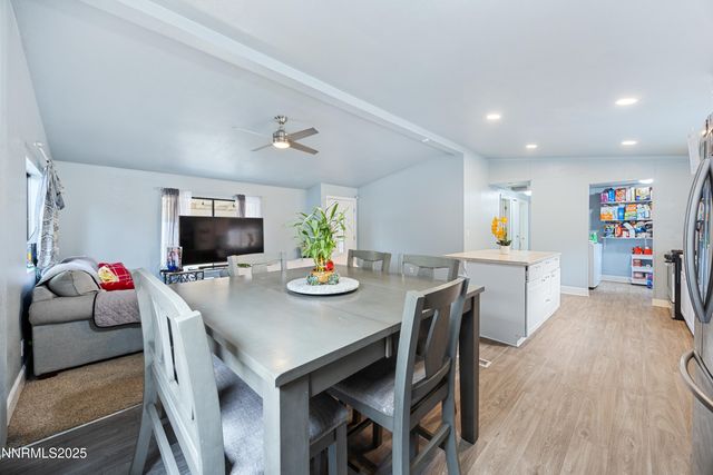 2735 Daffodil Way, Reno, NV 89512