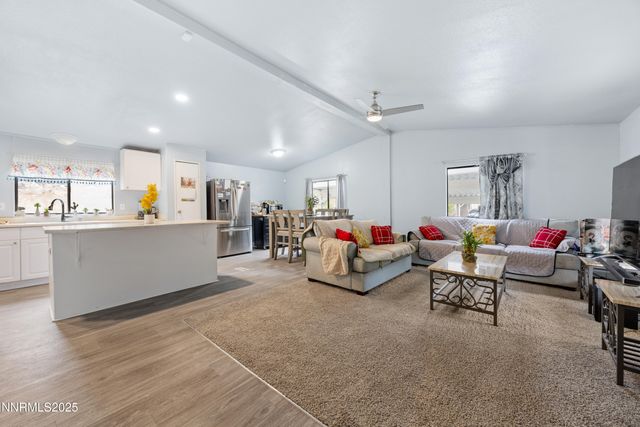 2735 Daffodil Way, Reno, NV 89512