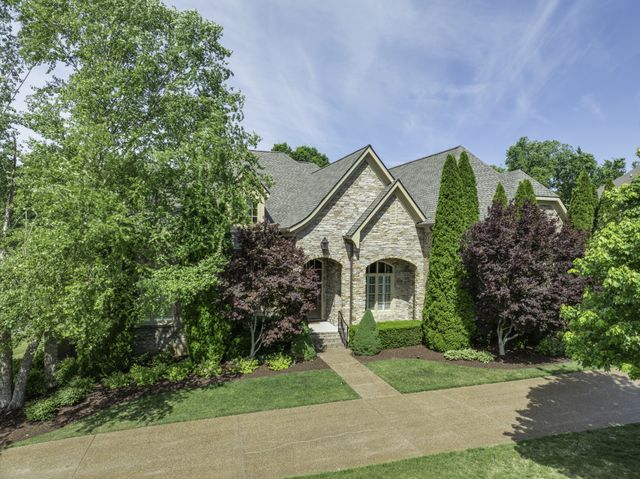 990 Still Forest Dr, Brentwood, TN 37027
