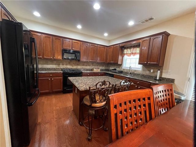 1329 Station Ridge Drive, Lawrenceville, GA 30045
