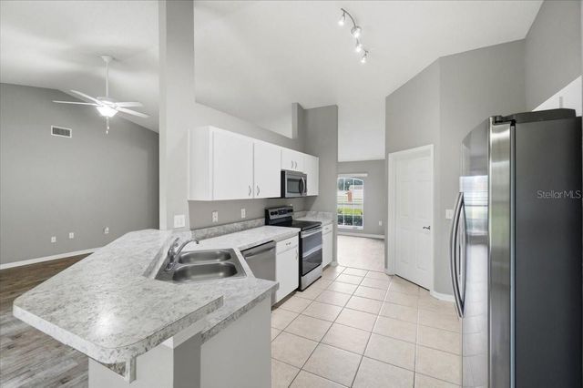2405 HIGHLANDS VUE PARKWAY, Lakeland, FL 33812