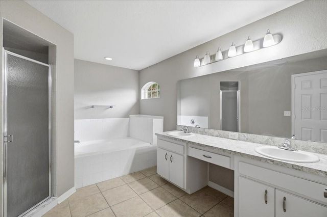 2405 HIGHLANDS VUE PARKWAY, Lakeland, FL 33812