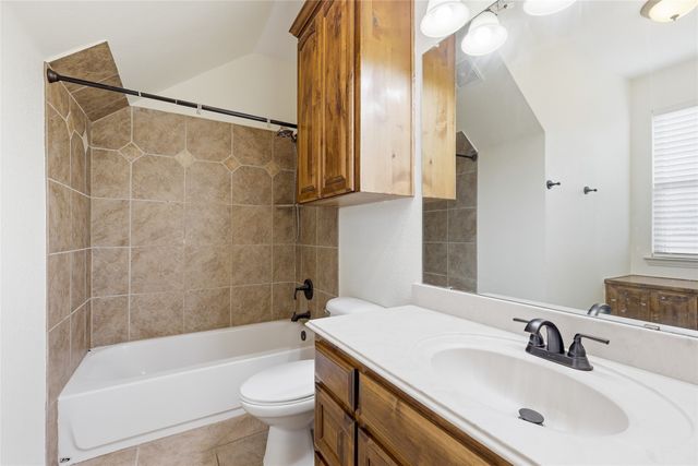 210 Acorn Court, Aledo, TX 76008