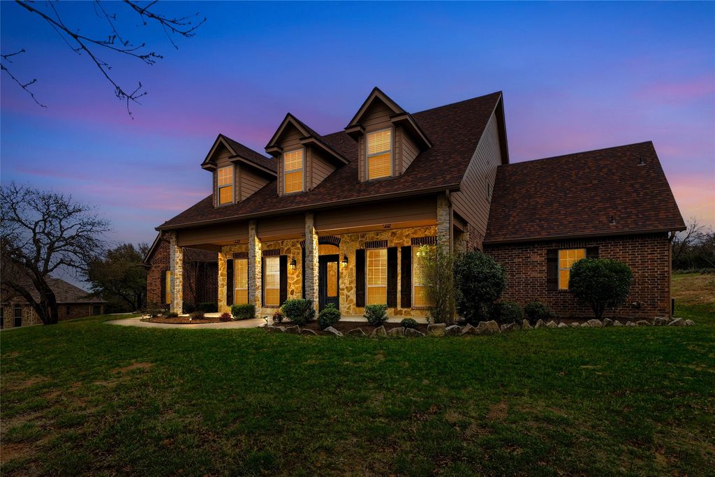 210 Acorn Court, Aledo, TX 76008