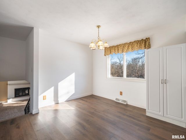 13462 N LAKEWOOD Drive, Dunlap, IL 61525