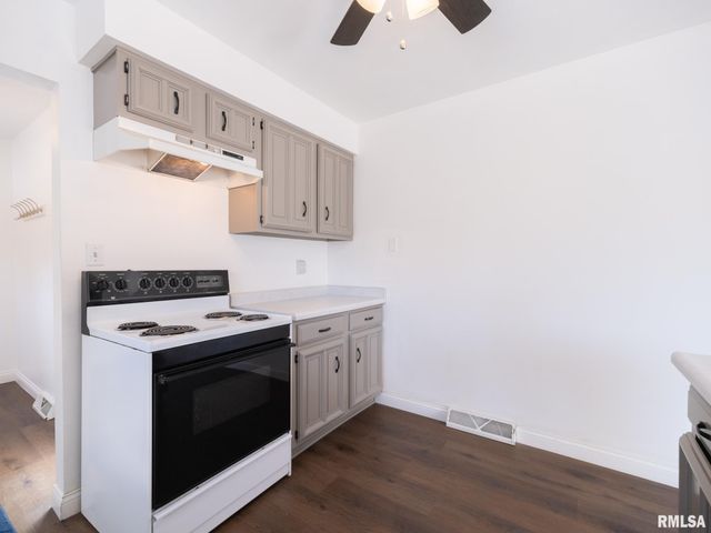 13462 N LAKEWOOD Drive, Dunlap, IL 61525